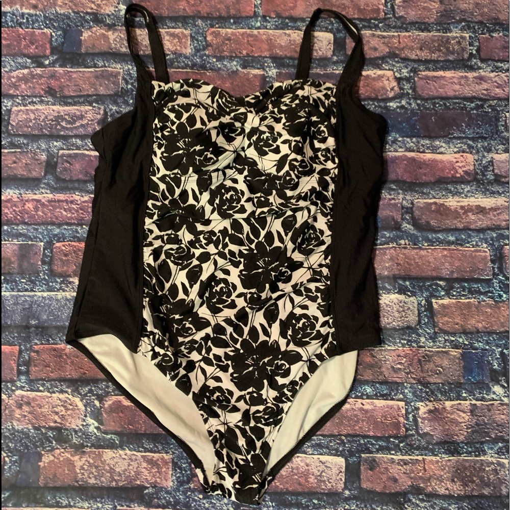 Ava and ViV black and white swimsuit one piece.